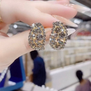 Brincos de argola com diamantes criados em laboratório